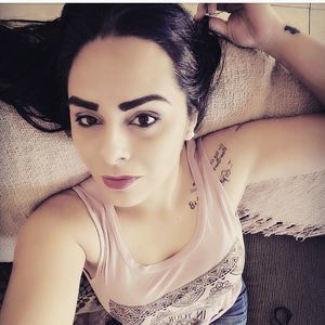 Meet your Posher, Senaida